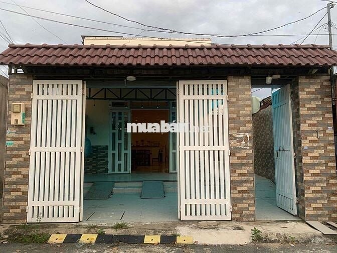 Nhà ở 140m2, 3 phòng ngủ, 4 wc,  đường xuân thới thượng 7, xã Bà Điểm