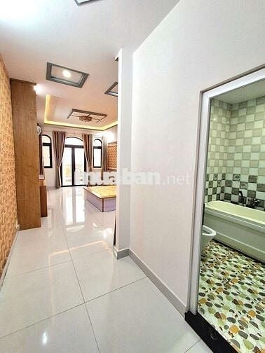 Chính chủ cho thuê chdv 45m2 full nội thất ban công Phan Huy Ích