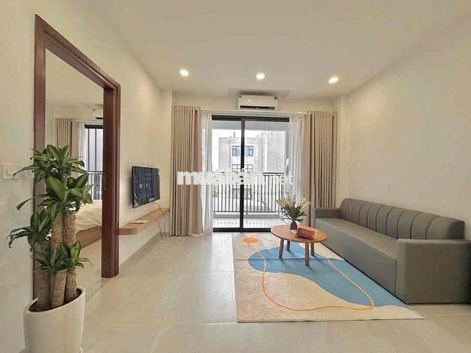 CHO THUÊ CĂN HỘ 1 PHÒNG NGỦ – BAN CÔNG RIÊNG, GẦN ETOWN & GA T3