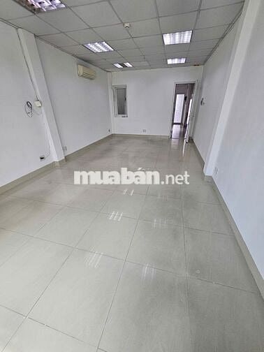 CHO THUÊ MBKD TỰ DO 45M2 GẦN HỒ CON RÙA Q1