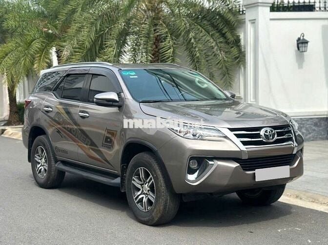 Fortuner model 2020 dầu tự động xe nhà k dịch vụ