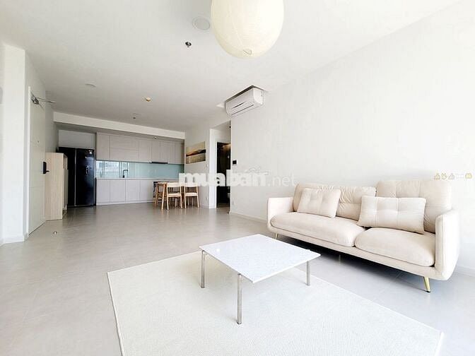 Cho thuê căn 2PN2WC 84m2 view LandMark 81 full nội thất Xem nhà 24/7