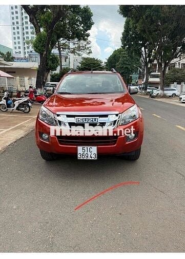 Isuzu Dmax 2016 LS 2.5 4x2 MT - 100000 km