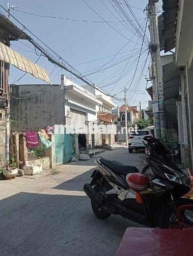 NHÀ HẺM ÔTÔ KHU KINH DOANH SẦM UẤT GIÁ4,3TỶ