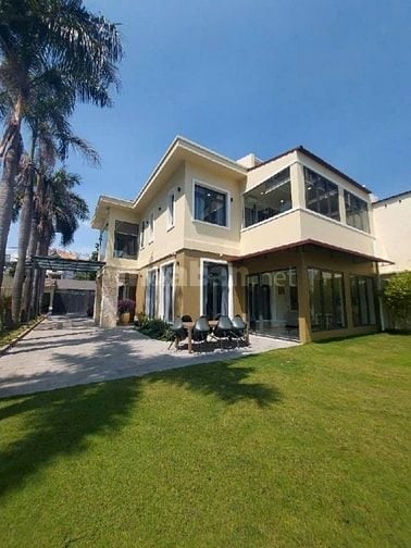Biệt thự nghỉ dưỡng chuẩn châu Âu ngay TT Q7, view hồ cực chill, 1012m