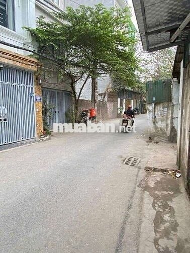 Vị trí nhà đất đẹp 85m, mặt 7,4m, dài 11m, đường trước nhà rộng 7m
