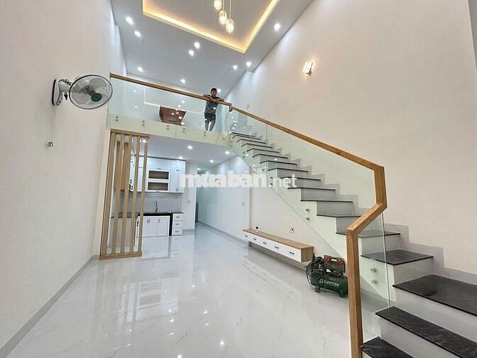 Cần Bán nhà gác lửng đẹp hẻm 240 Nguyễn Hữu Cảnh, Vũng Tàu. Gía 2 tỷ 2