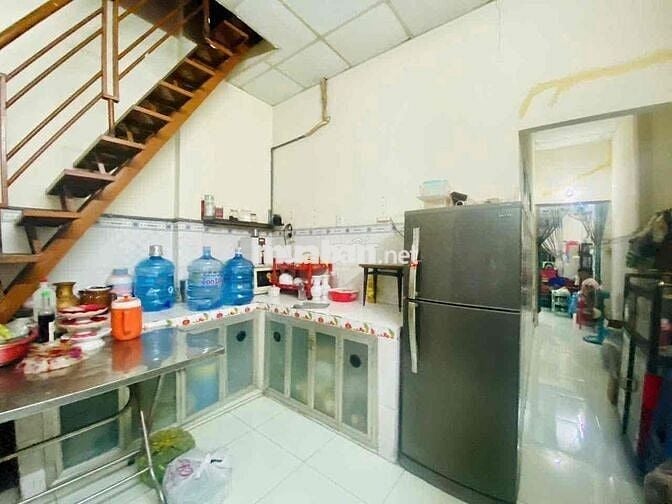 cho thuê nhà 4x17m, gác suốt, 1/ ĐHT 03, sát chợ cây sộp, Q12