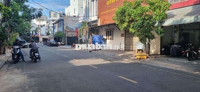 Hẻm đẹp TP Ngay vườn lài 4lầu,3pn,Chỉ : 3,5Tỷ