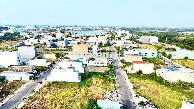 THANH LÝ LÔ ĐẤT 105M2 FULL THỔ CƯ GẦN BÌNH LỢI BÌNH CHÁNH