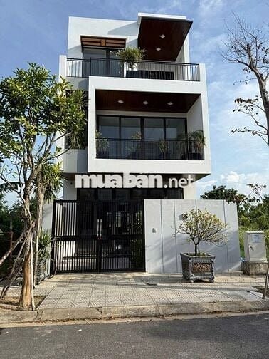 NHÀ 3 TẦNG MẶT TIỀN KHU ECOCHAM- FULL NỘI THẤT