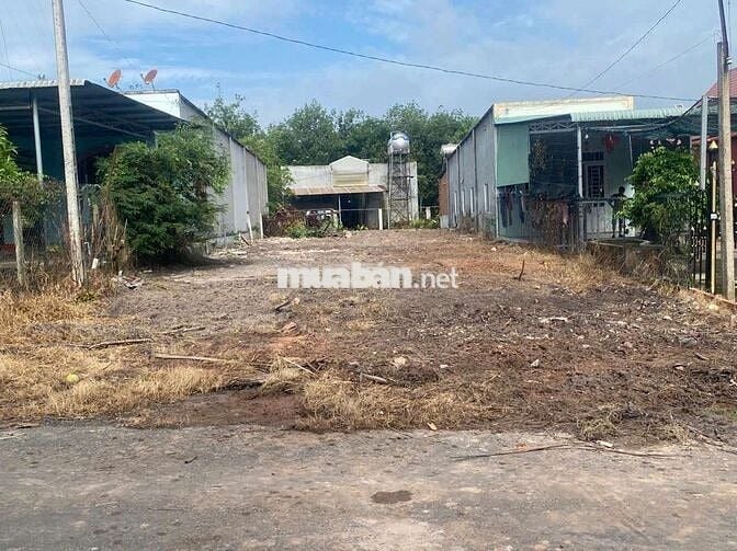 Tôi cần Bán mảnh đất diện tích 580m² có sẵn 100m² thổ cư