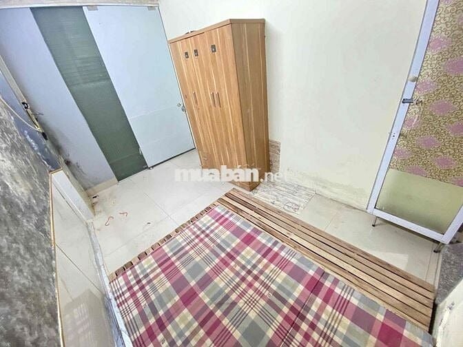 Cho thuê phòng trọ giá rẻ khu vực Long Biên 2,1tr có đầy đủ đồ