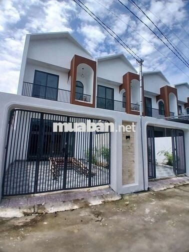Nhà sổ riêng thổ cư gần chợ Thạnh Phú