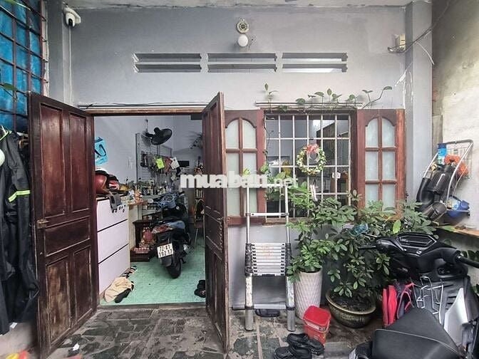 Cho thuê nhà cấp 4 khu dân cư yên tĩnh.