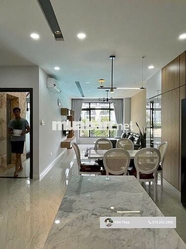 Căn hộ 2PN 2WC, 100m2 full nội thất, view công viên hồ bơi. Giá 16 tr