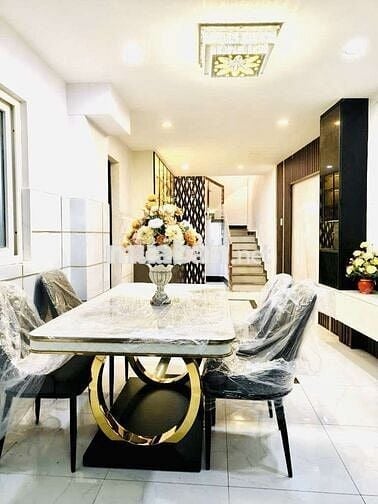 QUẬN 10 – ĐƯỜNG NGUYỄN TRI PHƯƠNG – FULL NỘI THẤT CAO CẤP – NHỈNH 5 TỶ