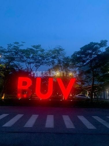 Nam nữ an ninh trường học bao ăn ở