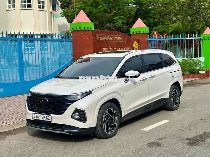 Hyundai Custin 2023 1.5 Đặc biệt - 19000 km