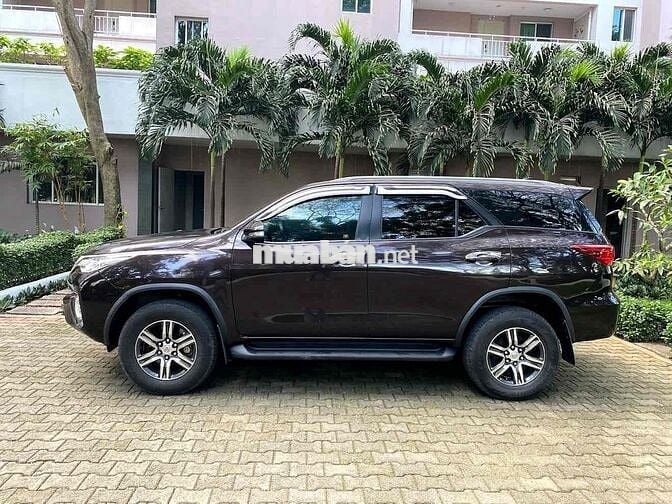 Toyota Fortuner 2017 2.4G 4x2 - 270000 km