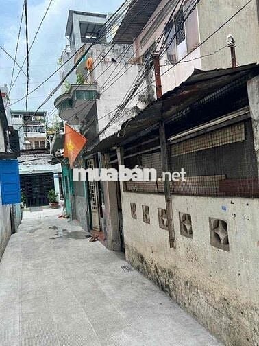 Bán nhà nát hẻm 480 CMT8 P11 Q3 Dt lớn 67m2(chính chủ)