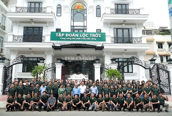 Tài xế xe con 7 chỗ - Long An - HCM