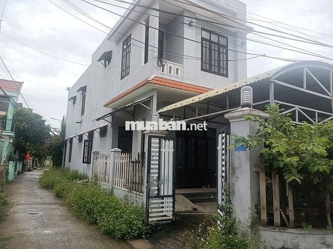 Nhà 2 mê, 2 mặt kiệt oto cách chợ lệ trạch 50m