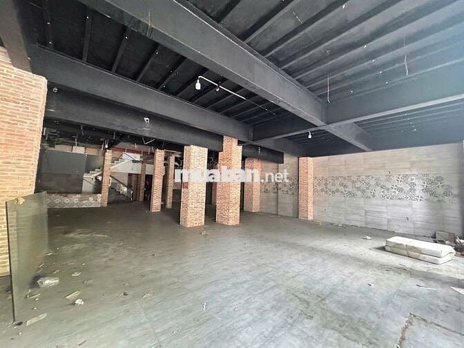 Nhà bự chà bá Nguyễn Đình Chiểu Q1. Ngang lên đến 6m nhưng giá chỉ...