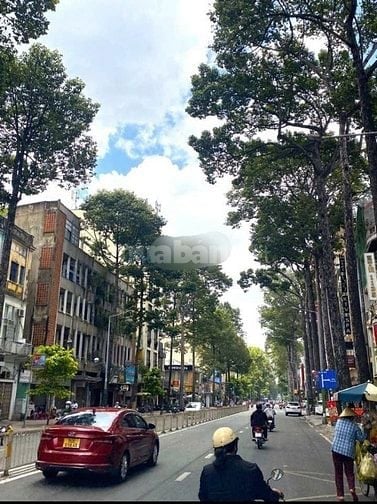 Cho thuê nhà 2 mặt tiền Trần Hưng Đạo, P.7, Q.5 giá 30tr