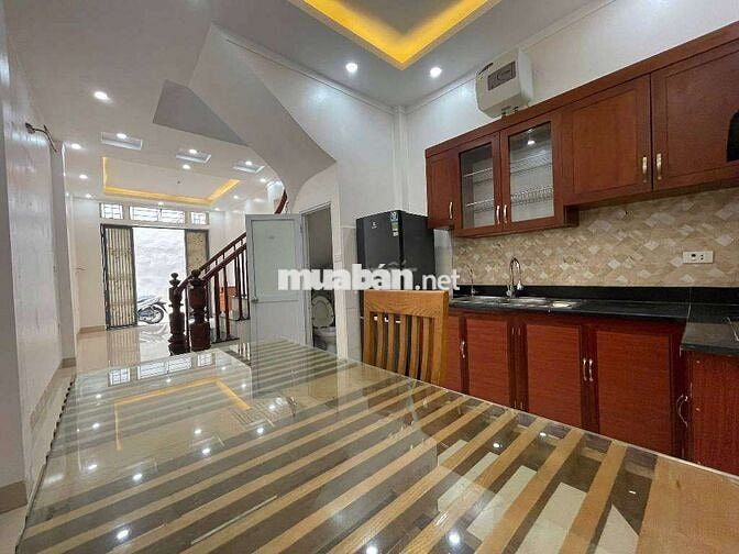 Bán nhà Bến Phà Bà Triệu, ở luôn, mở đường cạnh nhà