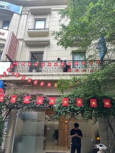 TUYỂN DỤNG GIÁM ĐỐC KINH DOANH