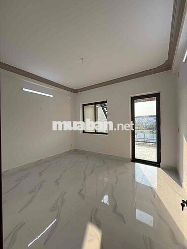Cho thuê nha MTNB KDC TÊN LỬA gần công viên giá 20tr DT 4x20m XD 3,5L
