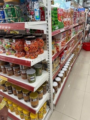 Nhân dịp năm học mới cửa hàng kim ngân cần tuyển 5 bạn bán hàng 