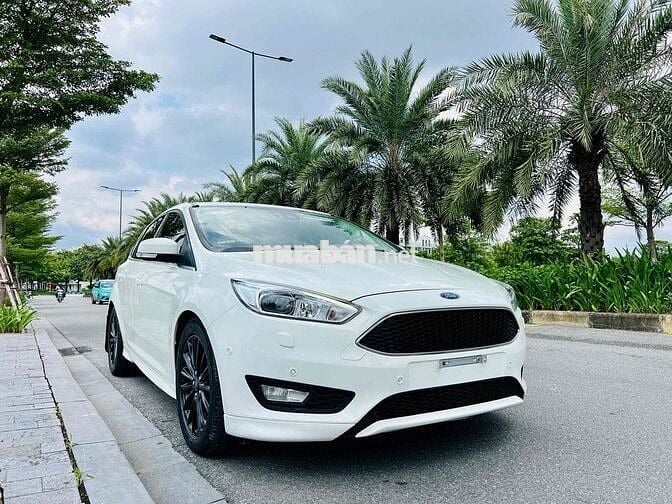 Tôi cần bán chiếc xe Ford Focus Sport 2018 1.5AT