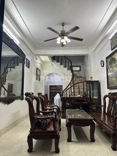 Cho thuê nhà 3 tầng ngõ 1 Phúc Tân Hoàn Kiếm Hà Nội
