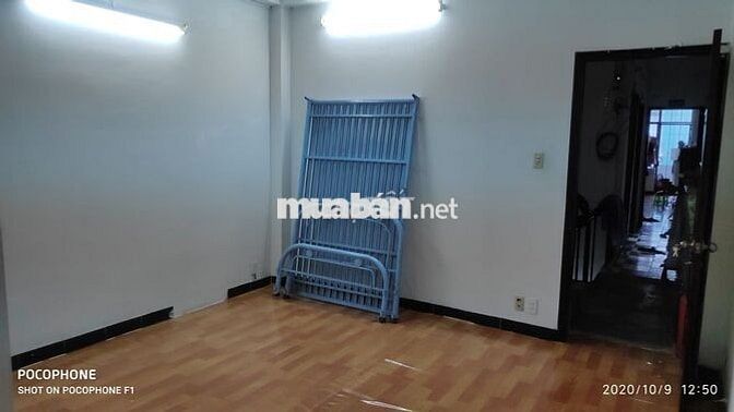 Dư 2 phòng trống 25m2 và 40m2, mặt tiền nhà phố Q.BT