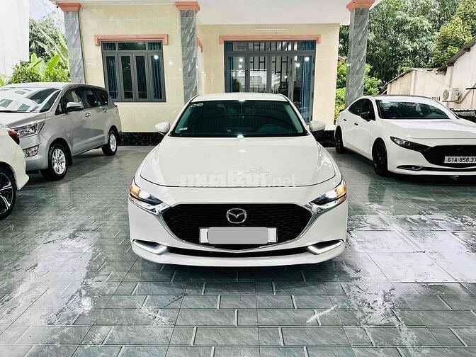 Mazda 3 12/2024 Luxury - 14000 km Vô Nhiều Đồ Chơi