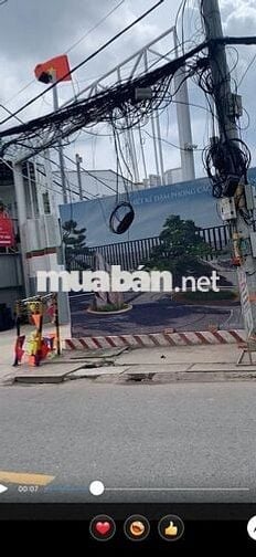Nhà c4 dt 80m2 kế bên  chung cư thương mại sầm uất 4ty150. Linh xuân