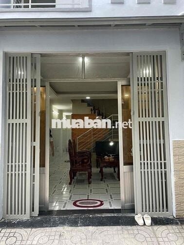 CHO THUÊ NHÀ HẺM 3 GÁC, 2 XET, THÀNH THÁI Q.10