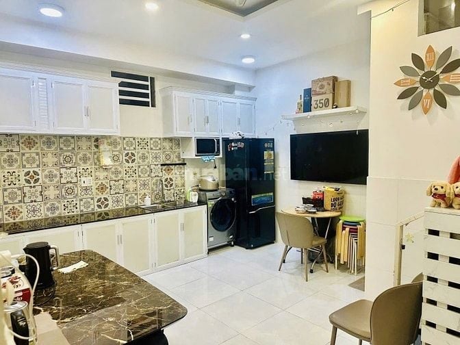 --HÀNG HIẾM-- Nhà bán đường Nguyễn Minh Hoàng( K300) 5x8m. 1T1L 5,45ty