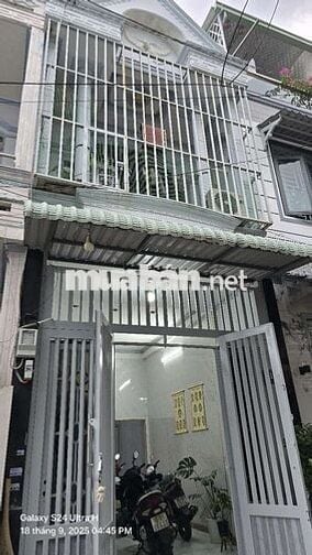 😜Cho thuê nhà 1trệt 1lầu 2pn 2wc 1bếp DT 4x13 nhà mới Tinh