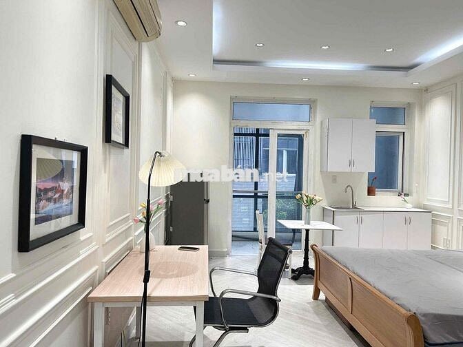 studio ban công lớn máy giăth riêng gần rmit, lotte