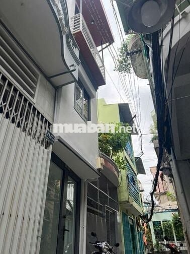 DƯỚI 2 TỶ-NHÀ 3 TẦNG TRUNG TÂM QUẬN 3-CÁCH MẠNG THÁNG TÁM-2PN/2WC