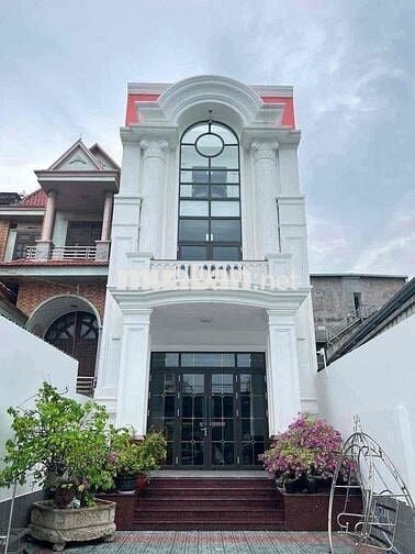cẩn bán nhà 1 trệt 1 lầu mặt tiền bùi văn hoà