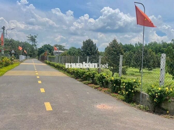 Đang kẹt cần bán Vườn rộng 1706m2, giáp Suối Đẹp, Giá 530 triệu