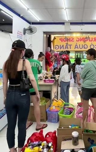 BÁCH HÓA TỔNG HỢP THIÊN ÂN CẦN TUYỂN 2 THU NGÂN, 2 BÁN HÀNG 
