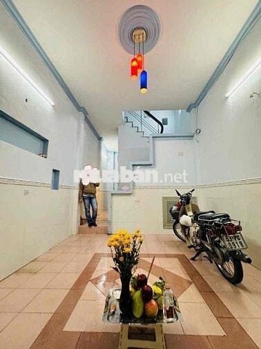 Nhà cho thuê 1trệt 1lầu - sát MT Nhiêu Tứ, p7, Phú Nhuận sân xe rộng