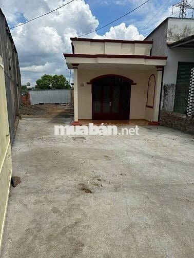 Bán gấp căn nhà MT Kinh doanh ở Đ. Nguyễn Thị Rành 124m2 SHR giá 855tr
