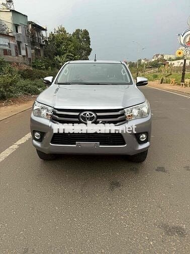Toyota Hilux 2016 2.5E 4x2 MT - 100000 km
