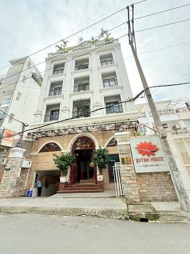 Bán Toà Y Hình, Hẻm Xe Hơi Sư Vạn Hạnh, Căn Ngon Nhất Lúc Này 11x21m